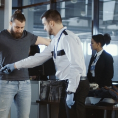 Addetto alla sicurezza aeroportuale